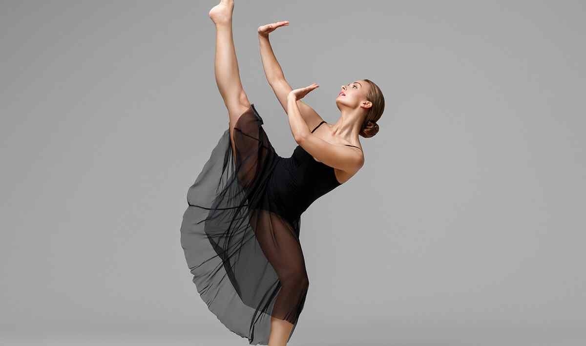 https://rydstudio.in/wp-content/uploads/2019/04/inner_image_dance_09.jpg